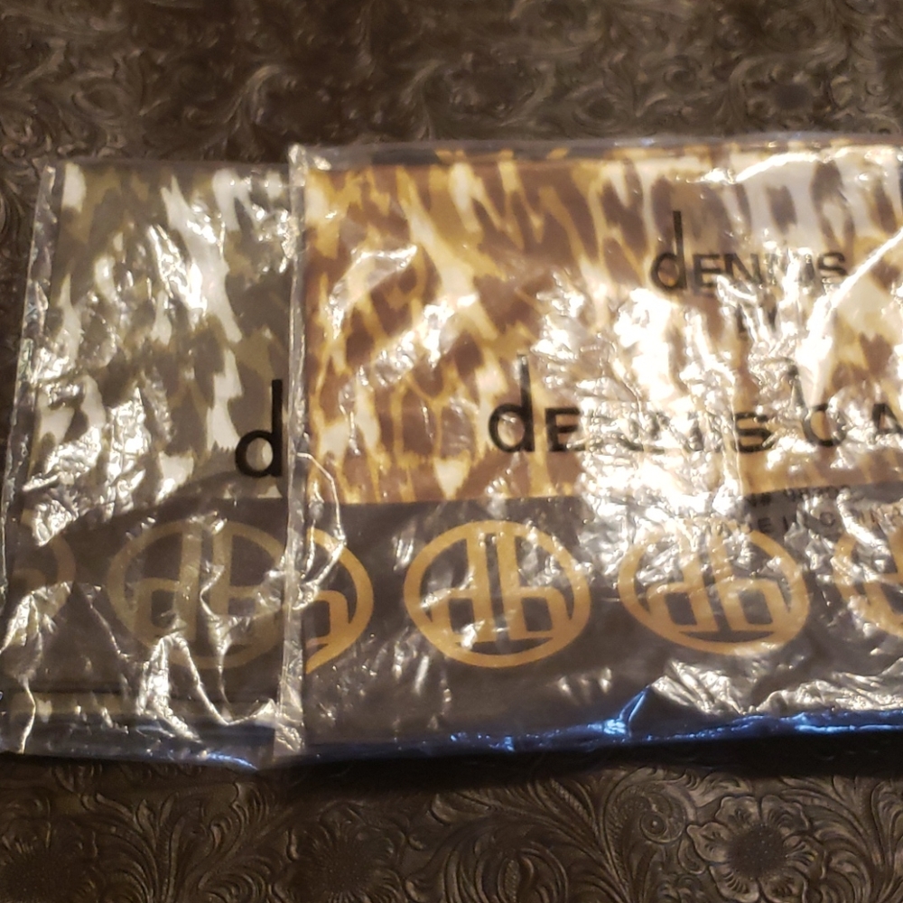 Dennis Basso scarf green or toffee NWT